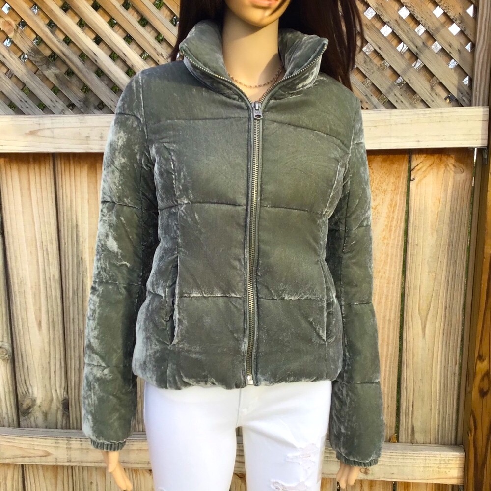 ABERCROMBIE & FITCH WIND RESISTANT VELVET PUFFER COAT - LIKE NEW-S,XS
